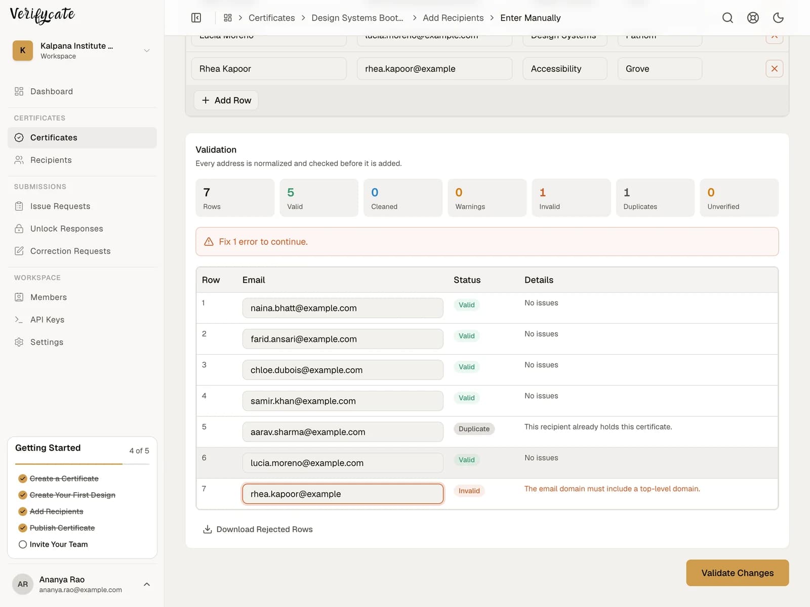 Recipient table with columns for name, email, track and team, filled with bootcamp recipients
